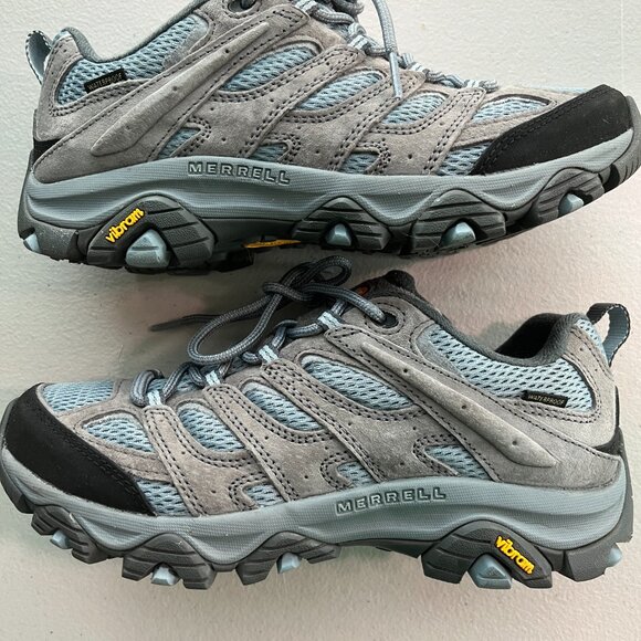 Women's Moab 3 Size 8.5M, unused - Picture 3 of 4